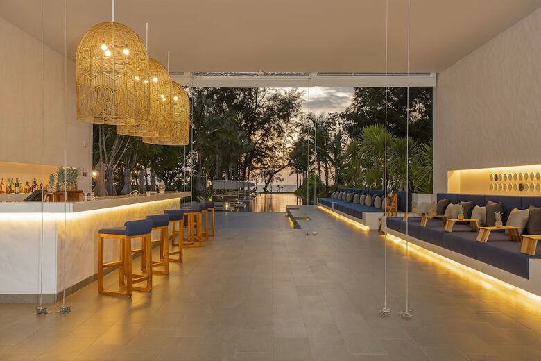 Hotel Meli� Phuket Mai Khao - Sha Plus