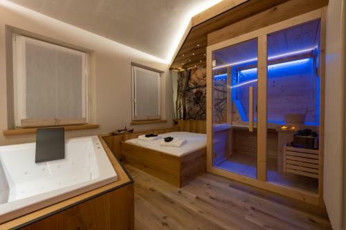 Hostal Teverone Suites & Wellness