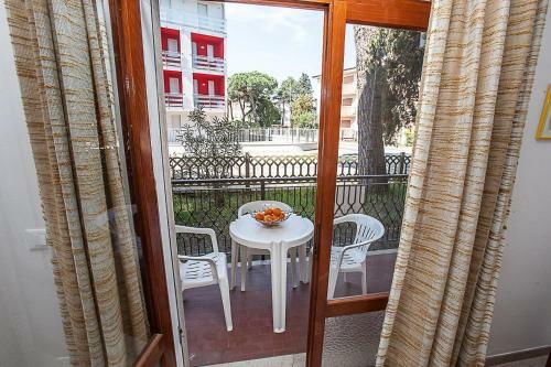 Apartments In Rosolina Mare 25088