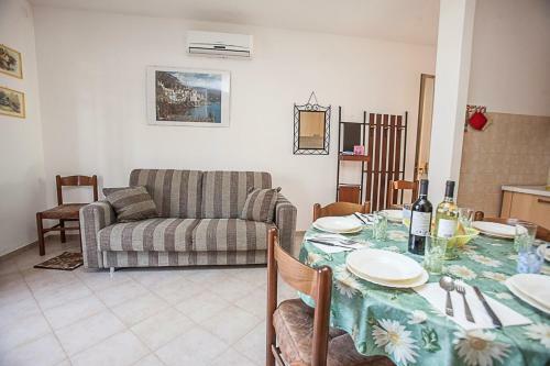Apartments In Rosolina Mare 25088