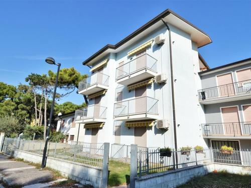 Enticing Apartment In Rosolina Mare With A Terrace
