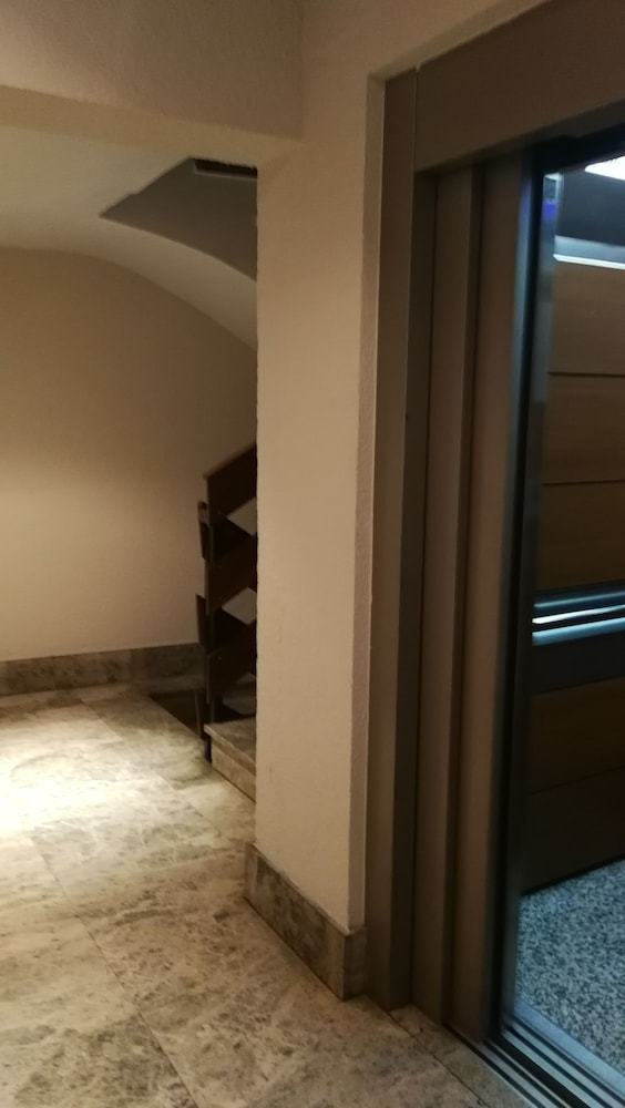 Hostal La Embajada