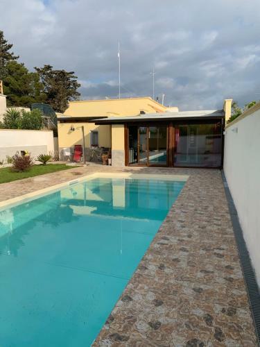 Appartamento In Villa Con Piscina A 700m Dal Mare