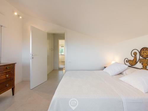 Panoramic Seaview Apartment - Near The Beach