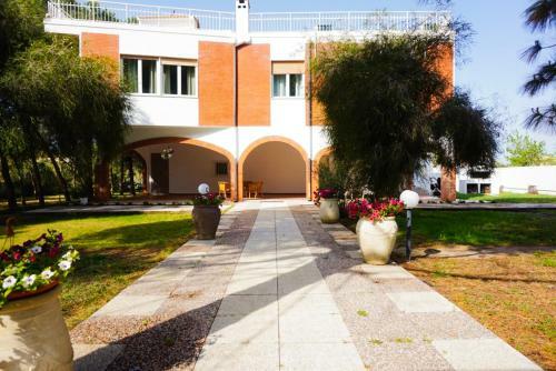 Seafront Aurelia Apartmen With Patio