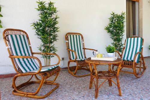 Seafront Aurelia Apartmen With Patio