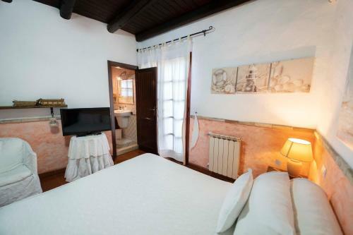 Sa Domu Sarda Suites - Bed & Breakfast