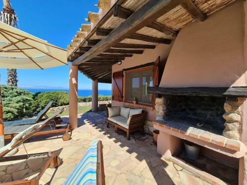 Villa With Swimming Pool And Amazing View