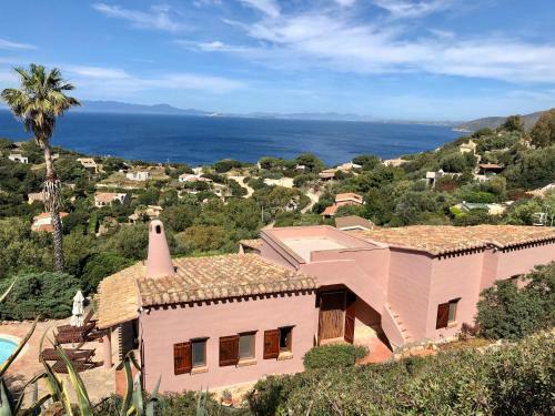 Villa With Swimming Pool And Amazing View