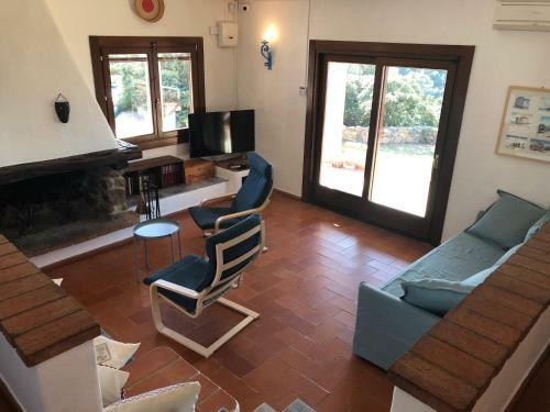 Villa With Swimming Pool And Amazing View