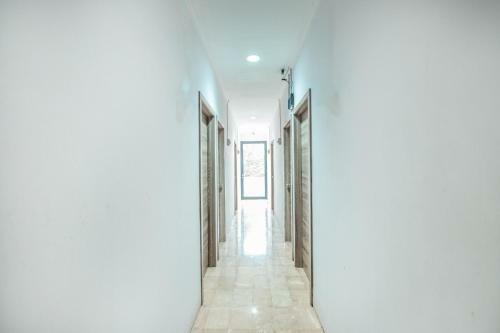 Hotel Koolkost Near Universitas Binus Anggrek