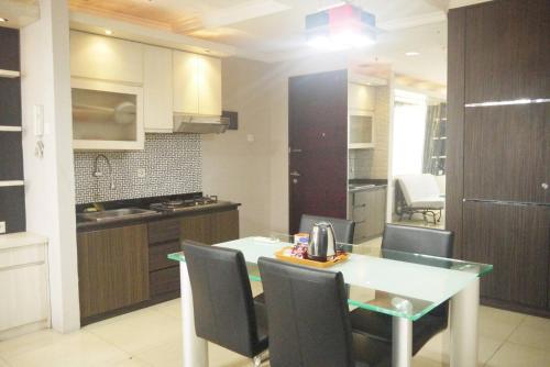 Apatel Apartment Mangga Dua Lt. 11