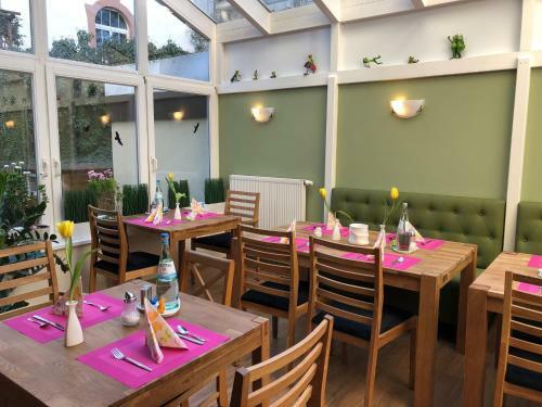 Hostal Hotel Arabella Garni