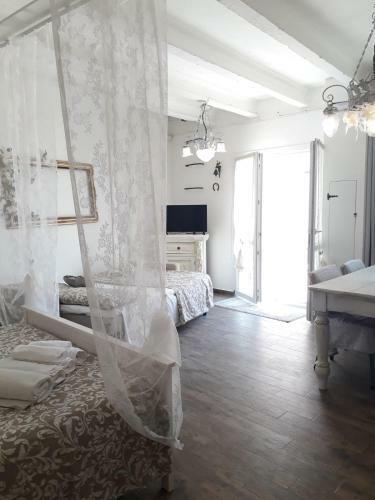 Hostal Villa Rossella Con Piscina