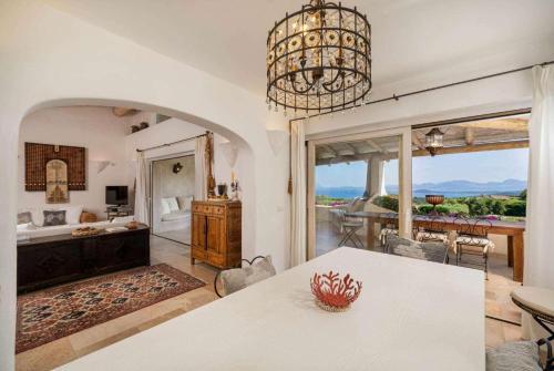 Villa Emerald Shores