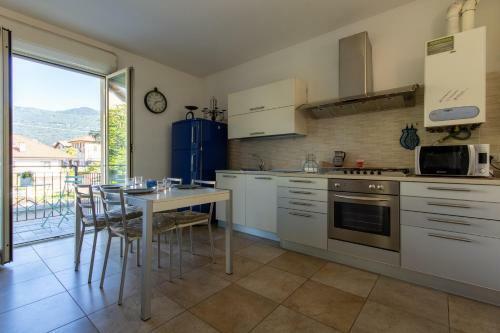 Cozy Apartment Mati Lago Maggiore