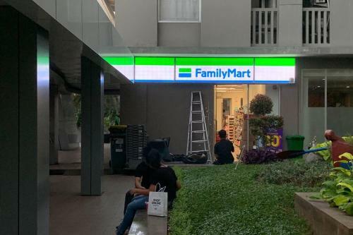 Minimalist Studio 1br At Green Bay Pluit Apartment