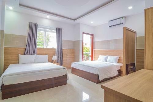 Six Pearl Hotel