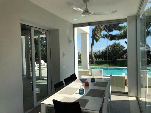 Super Villa With Private Pool In Isola Albarella
