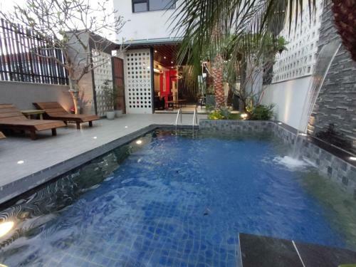 The Backyard Villa