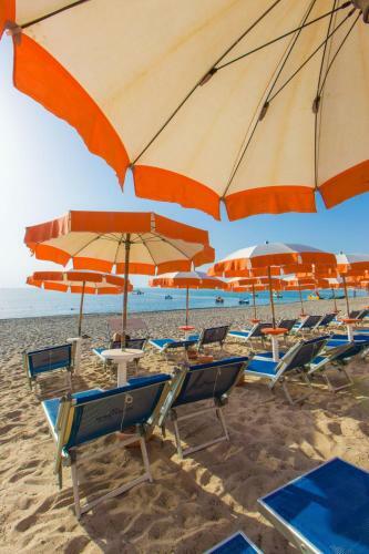 Hotel Agrustos Club