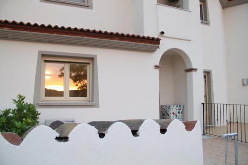 Mediterranean Sea Shell Pool House