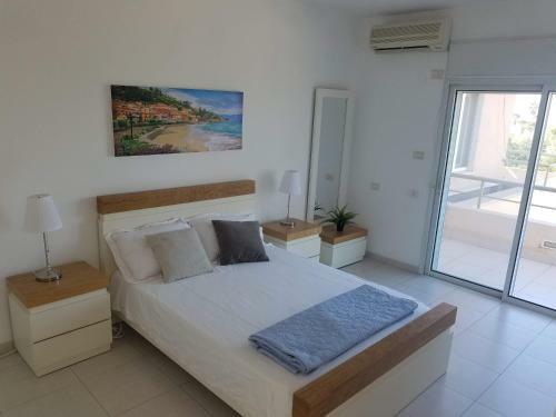 Kingfisher Villa, Caesarea