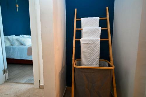 Lakeview Apartment