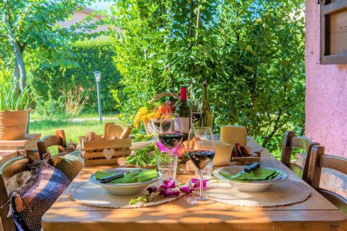 Hostly - Country House Donoratico - 2br 2ba 2k
