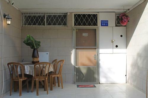 Spacious Apartment & Lovely View!