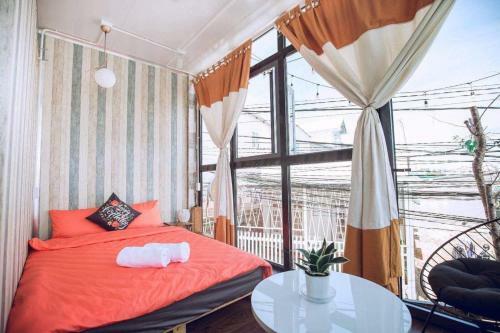 Villa Trippy Paws ?� L?t - Venue Travel