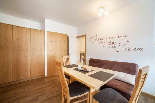 Apartamento Schnitzer Ferienwohnung Holunder