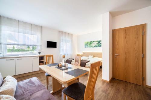 Apartamento Schnitzer Ferienwohnung Holunder