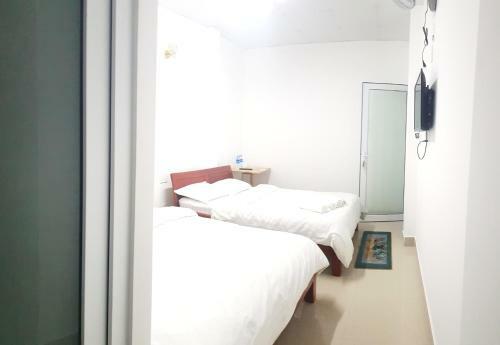 Hotel Dalat Night