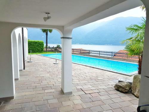 Fabulous View On The Lake