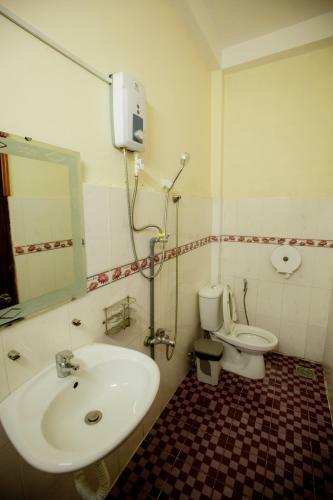 1989 Hotel