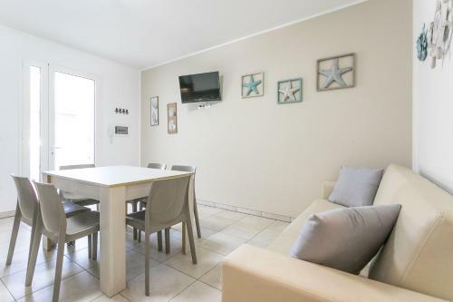 Family Apartment B Hotels