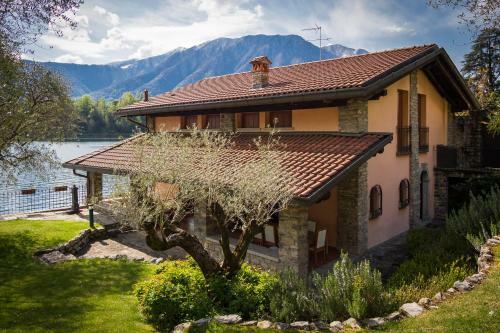 Villa Anna Enchanting View On Isola Comacina