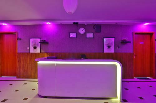Capital O 338 Asian Hotel