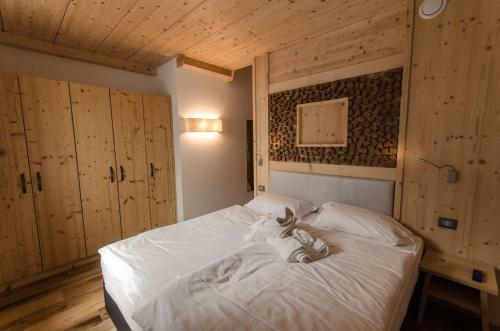 Hotel Capanna Presena