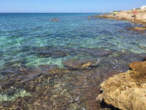 Casa Vicino Mare ( Sea Rocks Cottage)