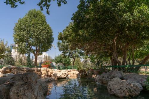 Art Apartment In Mamila