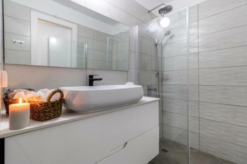Luxury Three-bedroom/terrace Over Old City View