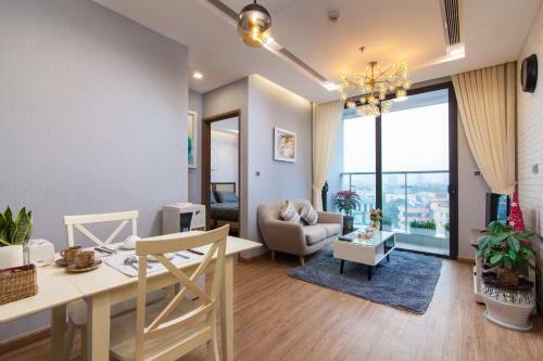 Homefromhome Metropolis Serviced Apartment