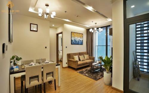 Homefromhome Metropolis Serviced Apartment
