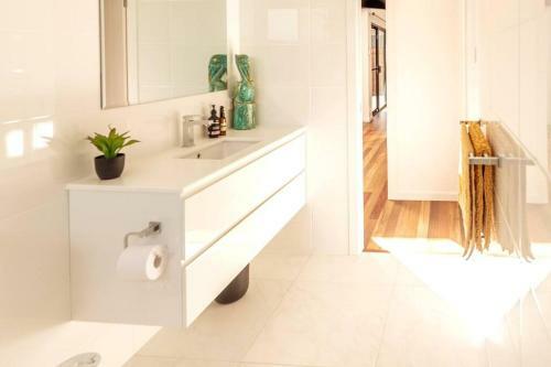 Villa Elvis On Brodie - Luxury Boutique Accommodation