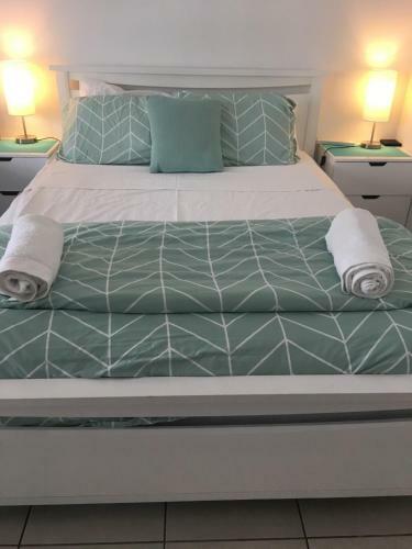 Apartment In Dolphin Heads Resort
