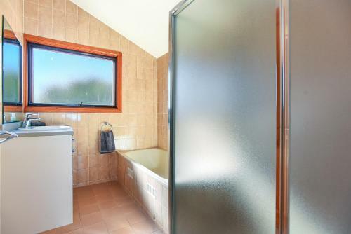 Granite Views Beachfront Apartment + Wifi