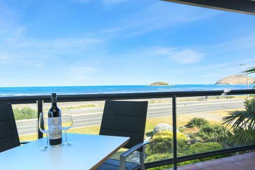 Granite Views Beachfront Apartment + Wifi