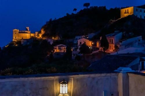 Hostal Bar Vitelli Charming Suites